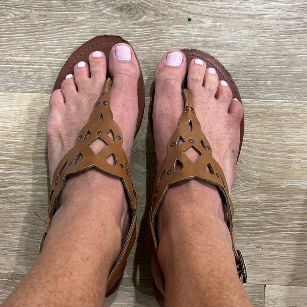 Women’s brown sandals